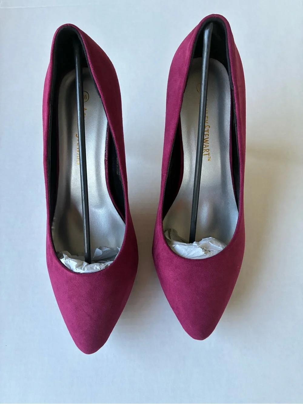 Women’s Suede Pointed-Toe Pumps in Berry